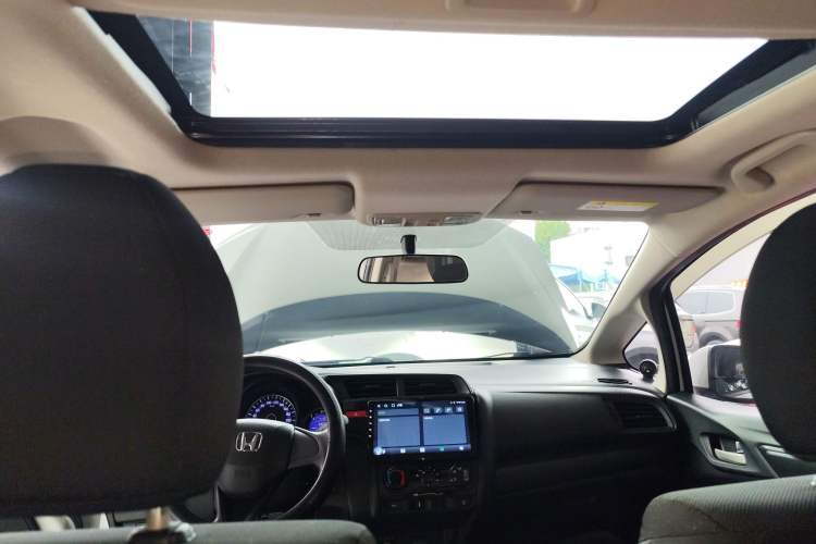 Used Honda Fit 2016 1.5L LXS CVT Comfort Sunroof Version
