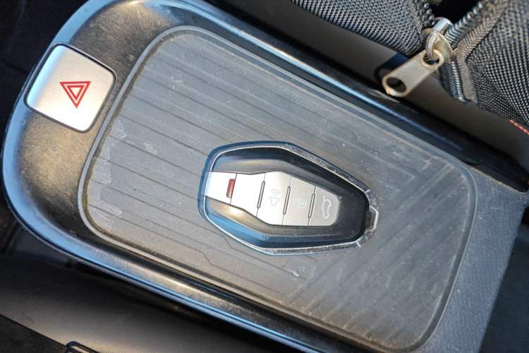 Used Chery New Energy Boundless Pro 2022 301km "Divine Beast" Version with Lithium Iron Phosphate