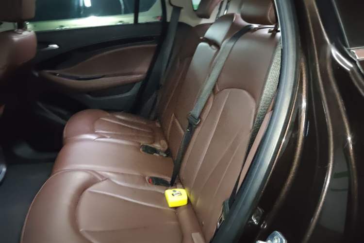 Used Buick Envision 2020 28T Four-Wheel Drive Elite Version Left Rear Seat