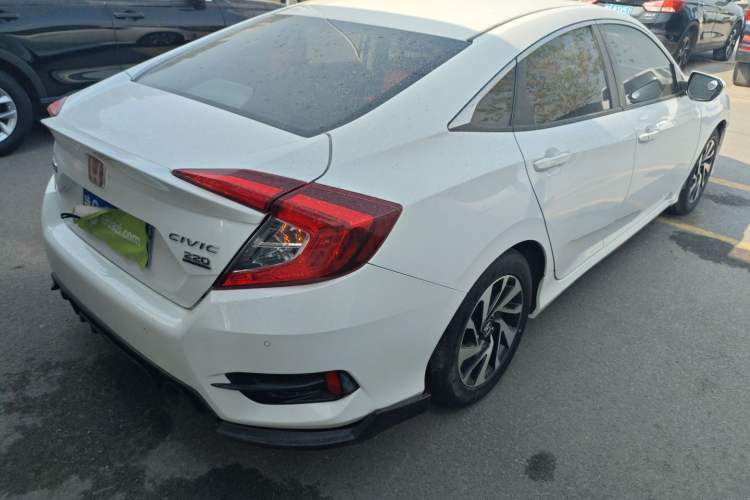 Used Honda Civic 2016 220TURBO Manual Luxury Edition
