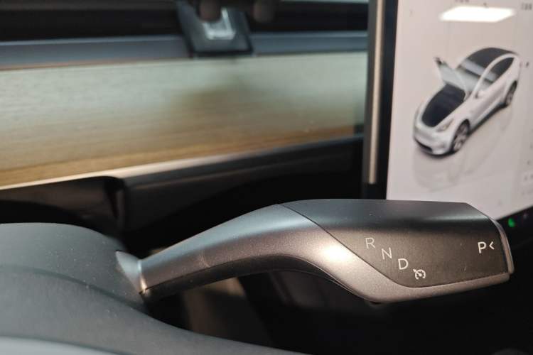 Used Tesla Model Y 2022 Revised Version Rear-Wheel Drive Gear Lever