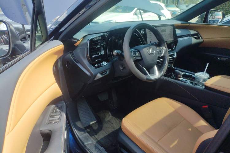 Used Lexus RX 2023 350h Four-Wheel Drive Enjoyment Version Driver Seat