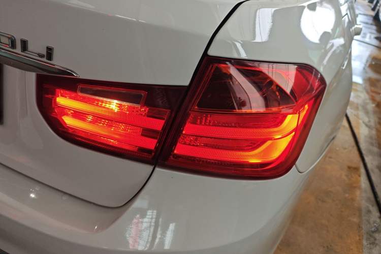 Used BMW 3 Series 2014 320Li Fashion Model
