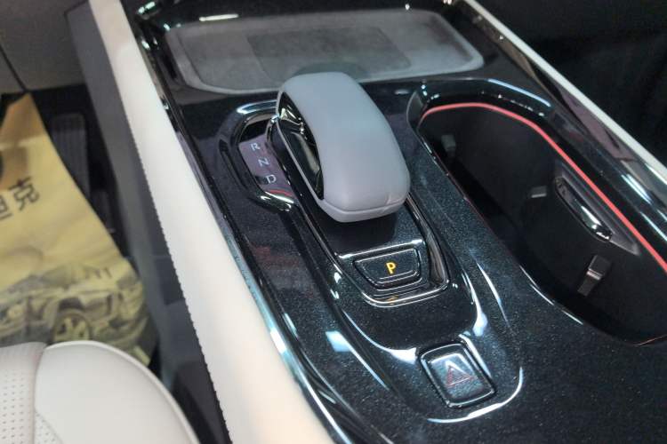 Used Zeekr 009 2024 Six-Seat Executive Version 4WD 108 kWh
