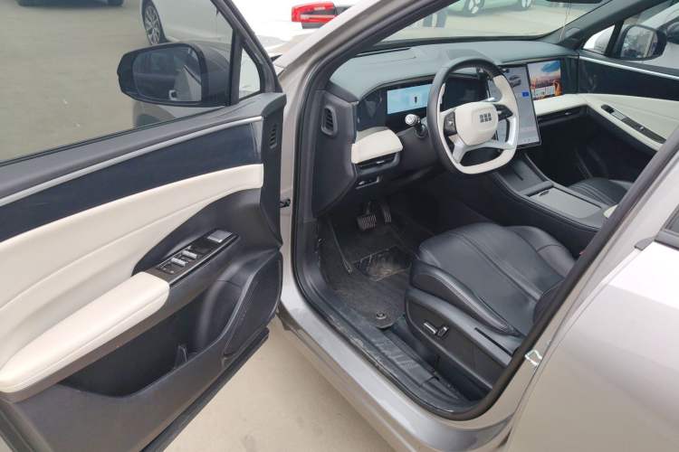 Used Geely Galaxy L7 2024 1.5T 115 km PLUS Dragon Edition