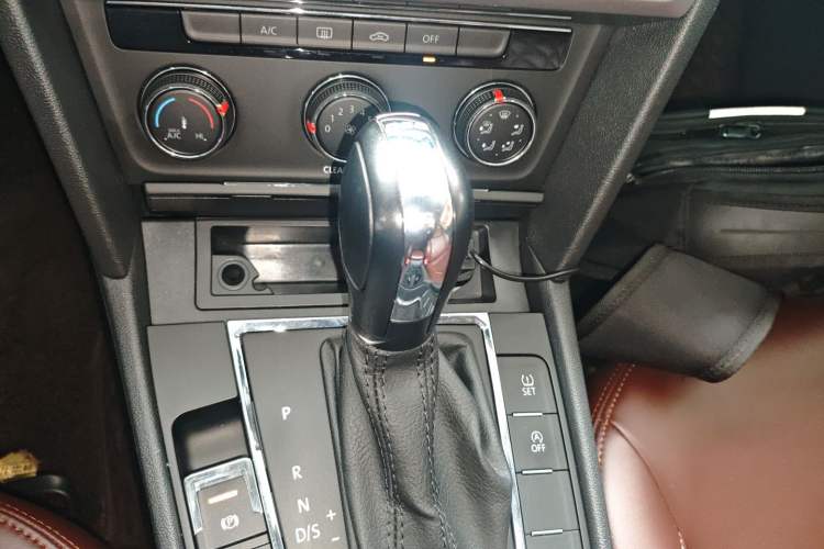 Used Volkswagen Lamando 2019 230TSI DSG Vision Edition China VI Standard
