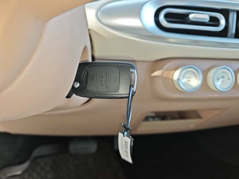 Used Wuling Hongguang MINIEV 2025 Four-Door Version Advanced Edition — 8
