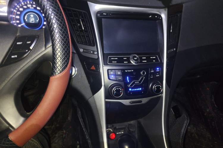 Used Hyundai Sonata 2014 2.4L Automatic Leading Edition China IV Standard
