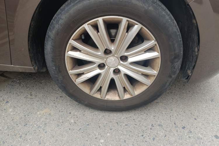 Used Peugeot 301 2014 1.6L Manual Luxury Edition