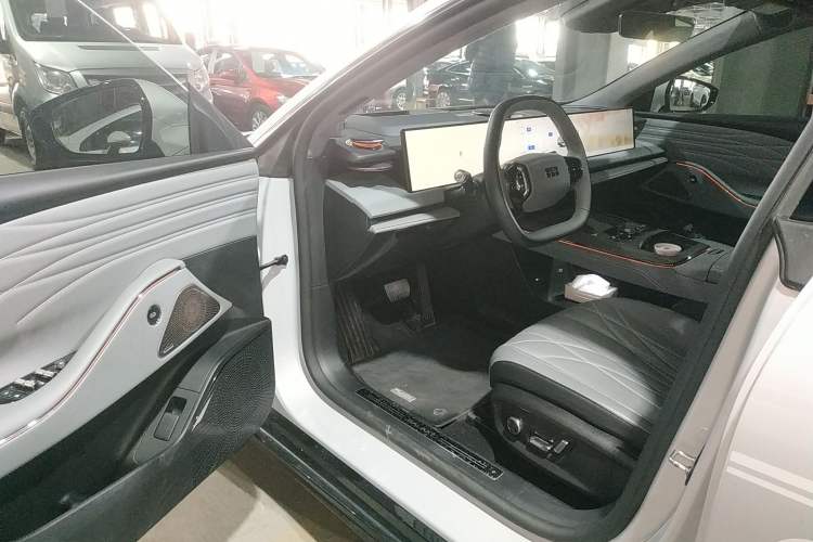 Used Geely Galaxy E8 2025 700 km Long-Range Intelligent Driving Version
