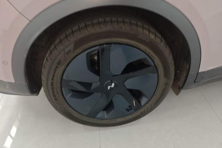 Used ONVO L60 2024 60 kWh Rear-Drive Version Right Rear Wheel Hub