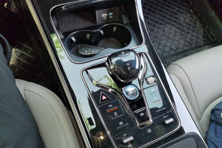 Used BYD Han 2025 DM-i 125KM Elite Model Gear Lever