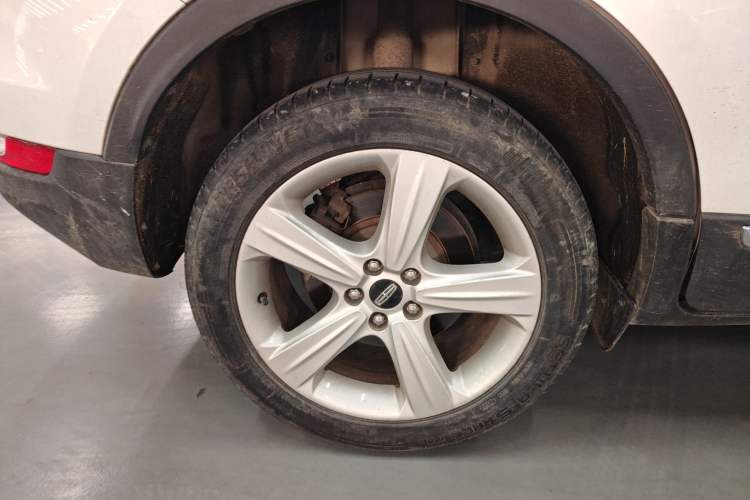 Used Lincoln MKC 2017 2.0T Two-Wheel Drive Zunyue Edition Right Rear Wheel Hub