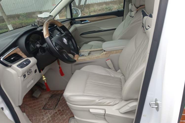 Used Buick GL8 2018 ES 28T Comfort Model China VI Standard