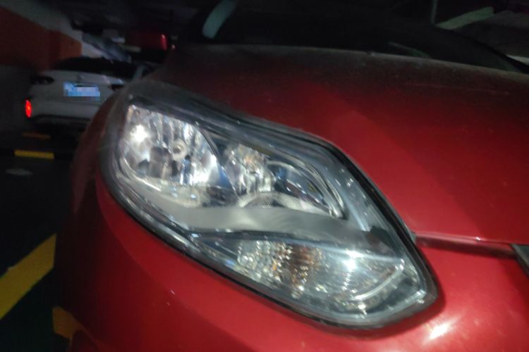 Used Ford Focus 2012 Sedan 1.6L Automatic Comfort Model
