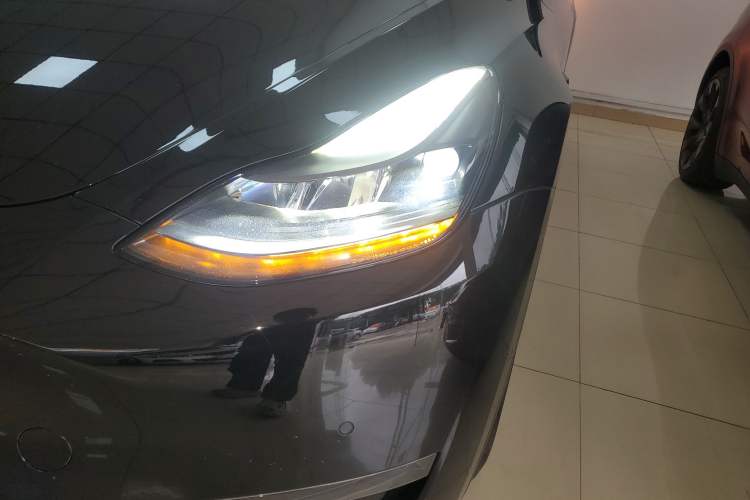 Used Tesla Model Y 2022 Performance High-Performance All-Wheel-Drive Version Left Front Headlight
