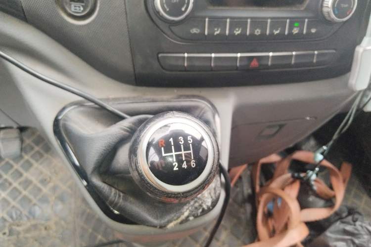 Used Foton Toano 2017 2.8T Facelifted E Van Long Wheelbase 4J28TC3