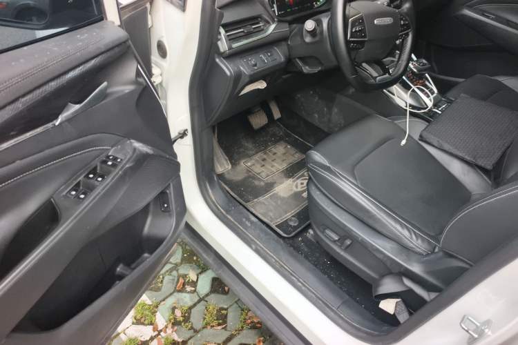 Used SAIC MAXUS EUNIQ 5 2020 1.3T PLUG-IN Luxury Edition Driver Seat