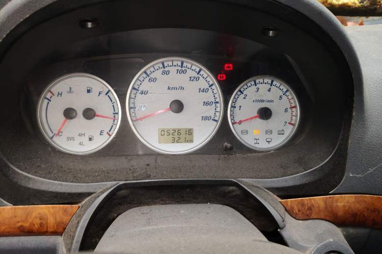 Used Golden Dragon Hiace 2010 2.0T Standard-Wheelbase Advanced Edition D20A Instrument Cluster