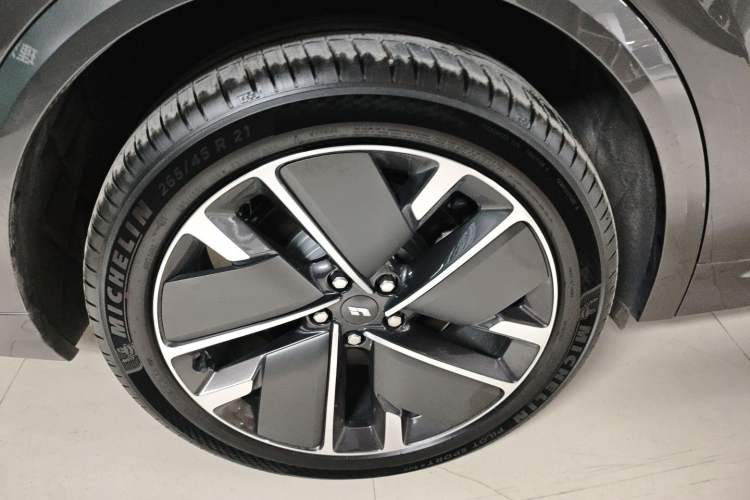 Used Li Auto L8 2025 Max Smart Refresh Edition Right Rear Wheel Hub