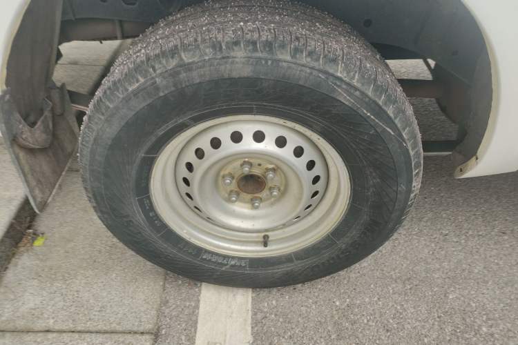 Used Nissan Navara 2017 2.5L Manual Two-Wheel Drive Standard Edition QR25