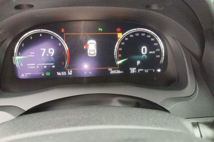 Used Toyota Camry 2023 2.5G Luxury Edition Odometer Close Up