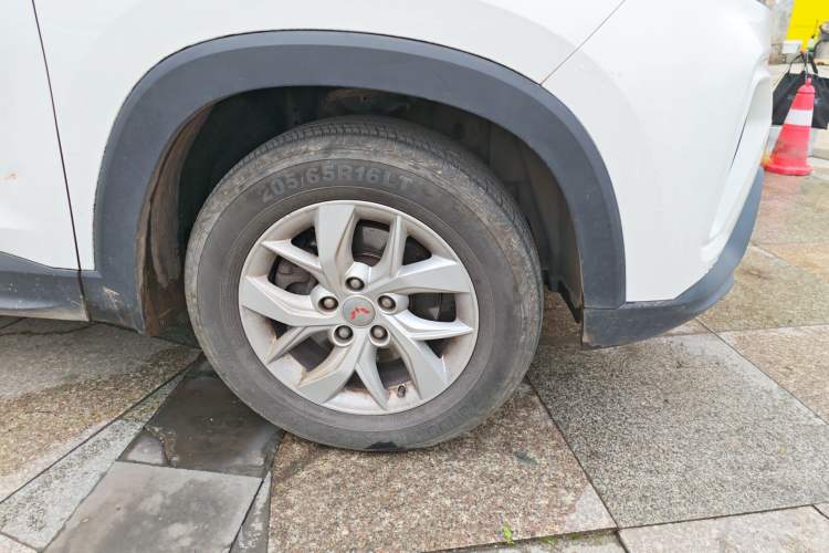 Used Wuling Hongguang S3 2019 Automatic Clutch Version 1.5L Manual Comfort Model China V Standard Right Front Wheel Hub