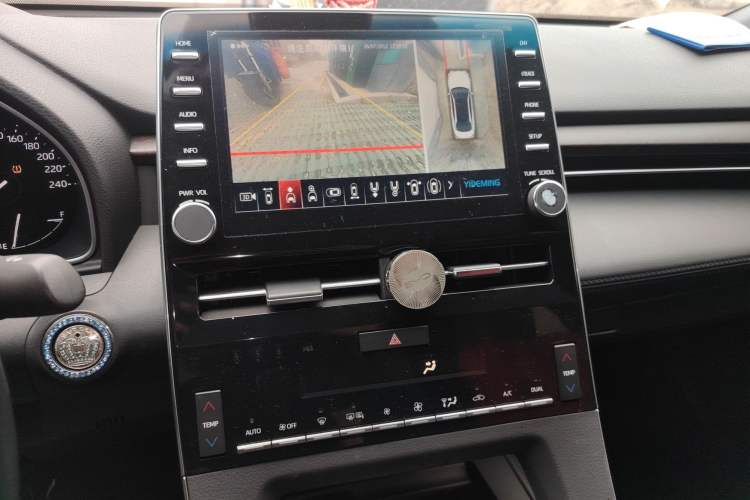 Used Toyota Avalon 2019 2.0L Luxury Edition China VI Standard
