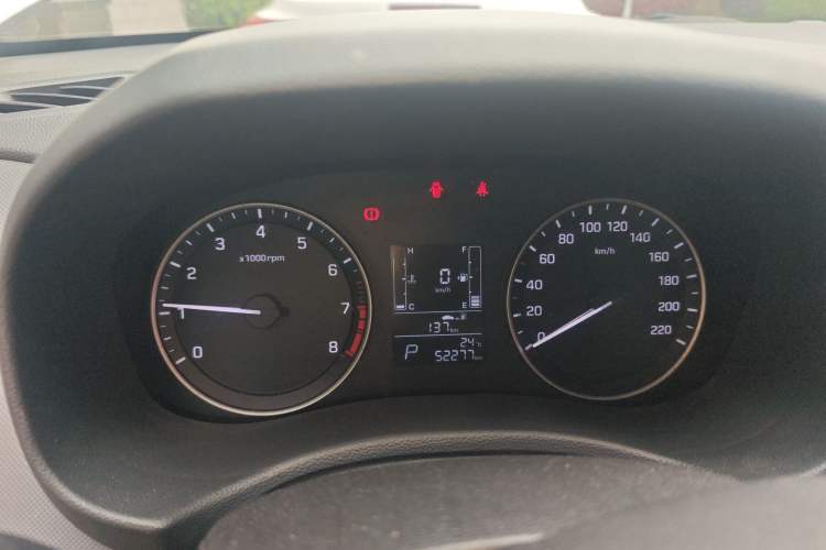 Used Hyundai ix25 2015 1.6L Automatic Two-Wheel-Drive Deluxe DLX Model Instrument Cluster