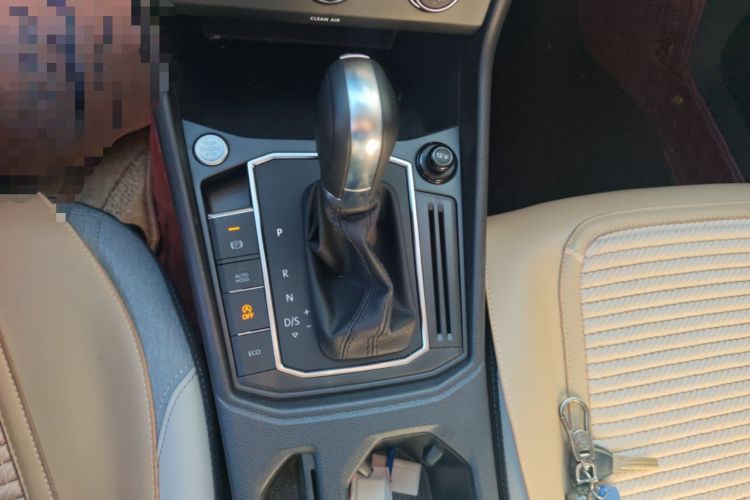 Used Volkswagen Lavida 2023 300TSI DSG Full-Comfort Edition Gear Lever