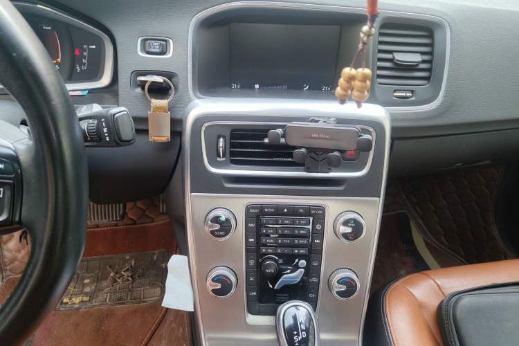 Used Volvo S60 2019 S60L T5 Smart Range Edition
