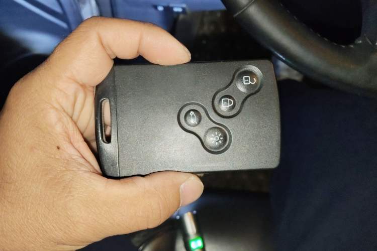 Used Renault Koleos 2010 2.5L Two-Wheel Drive Comfort Version