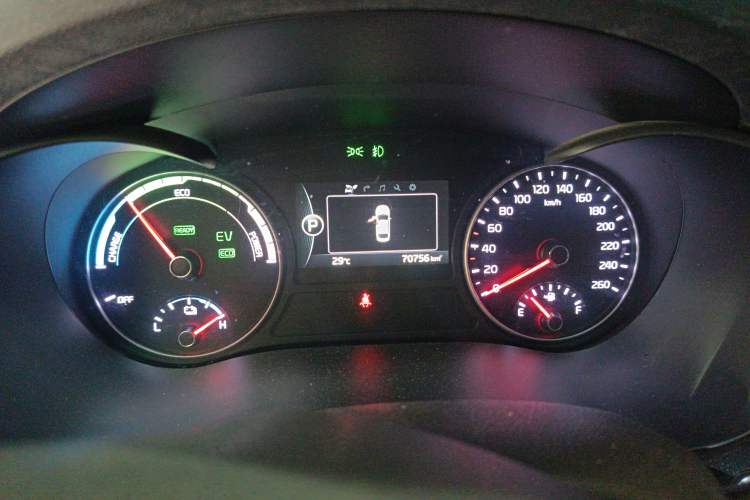 Used Kia K5 New Energy 2018 2.0L ZhiZun Edition
