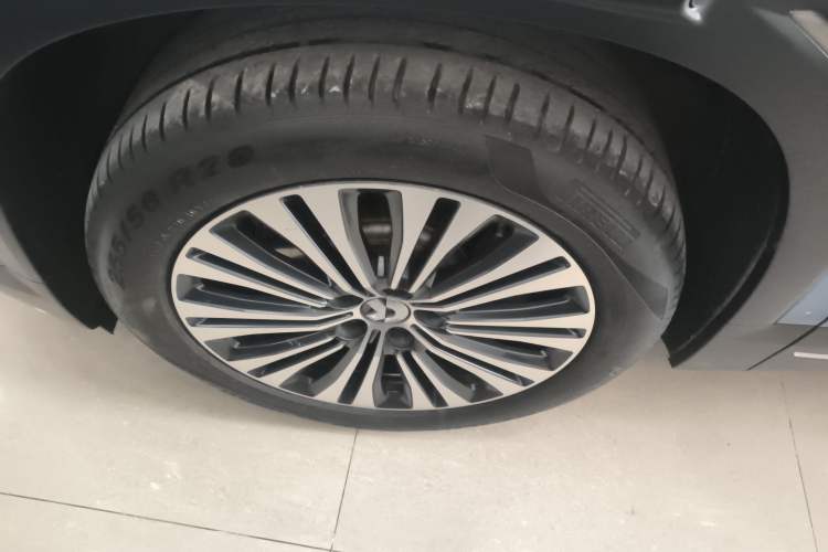 Used Nio ES7 2022 75 kWh Left Front Wheel Hub