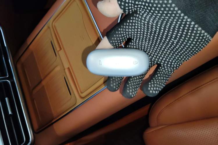 Used Li Auto L8 2023 Pro Model Interior 1