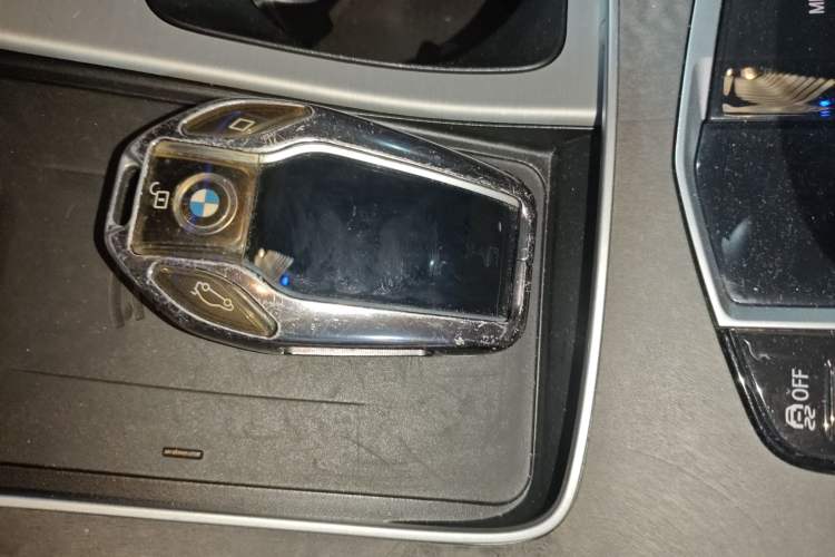 Used BMW X5 2022 xDrive 30Li Luxury M Sport Package
