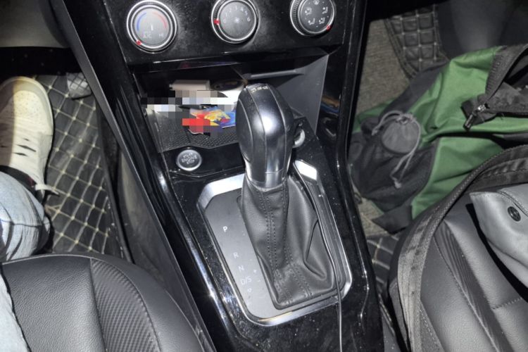 Used Volkswagen T-ROC 2018 280TSI DSG Two-Wheel-Drive Comfort Version China V Standard