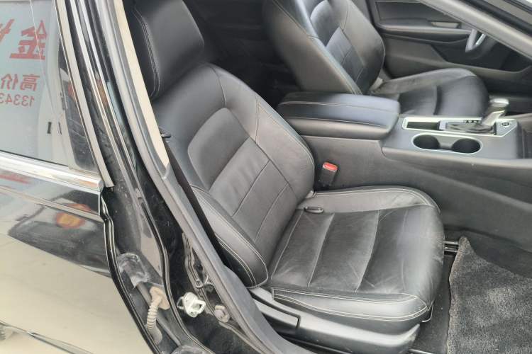 Used Nissan Teana 2021 2.0L XE Exclusive Edition Right Front Seat