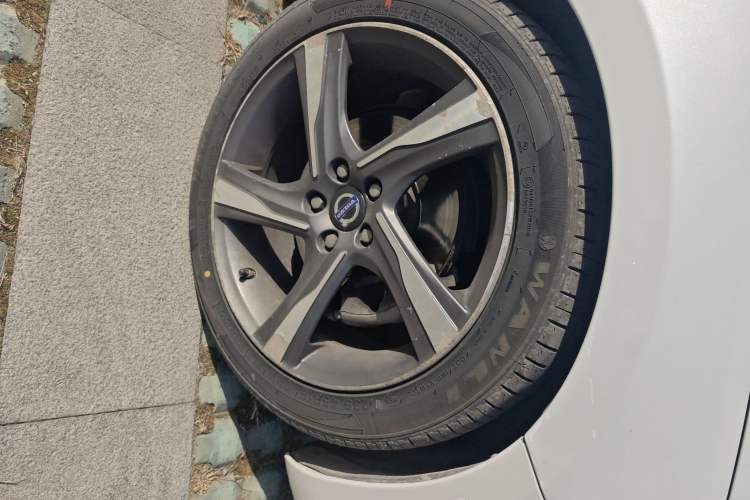 Used Volvo V60 2015 T5 Zhiya Edition