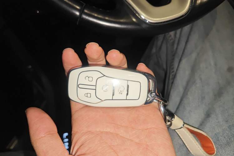 Used Lincoln MKC 2014 2.0T Four-Wheel Drive Luxury Edition Vehicle Key