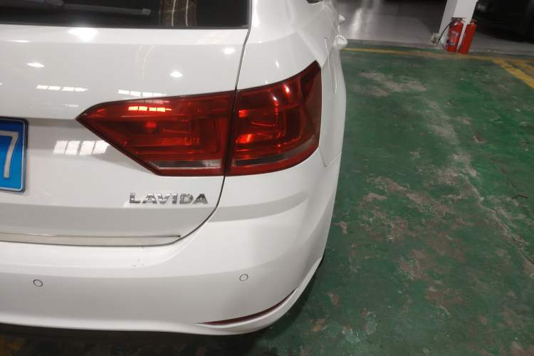 Used Volkswagen Gran Lavida 2017 1.6L Automatic Fashion Edition