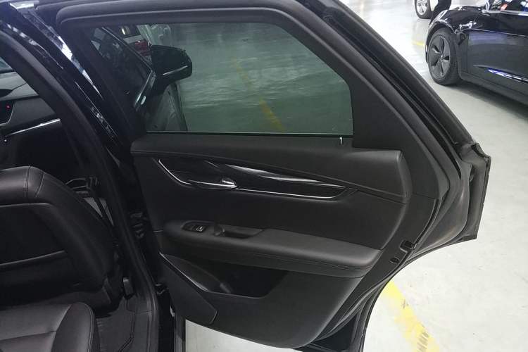 Used Cadillac XT5 2022 2.0T Two-Wheel Drive Luxury Version