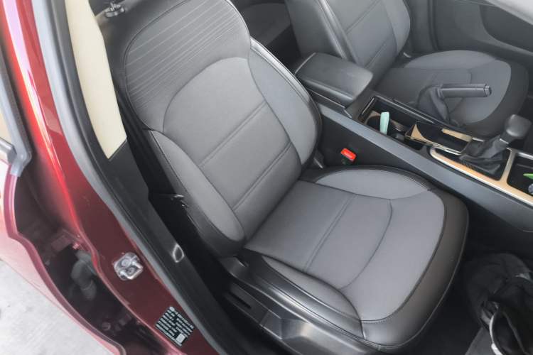 Used Qoros 3 2016 Urban SUV 1.6T Automatic ZhiKu Model