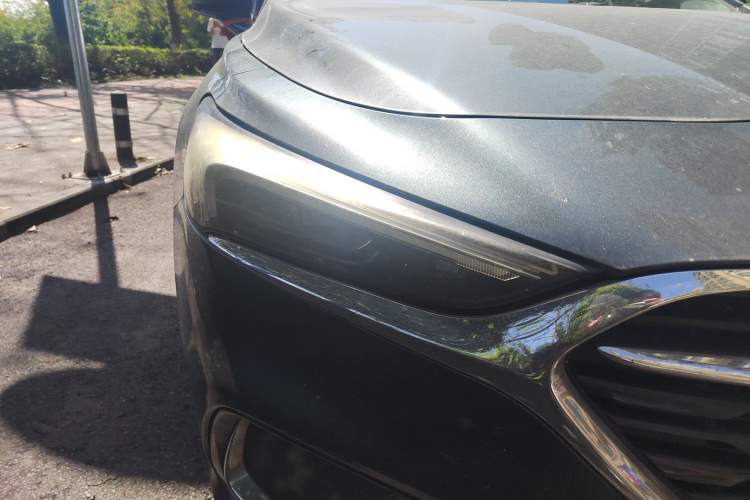 Used Buick LaCrosse 2019 28T Luxury Version Right Front Headlight