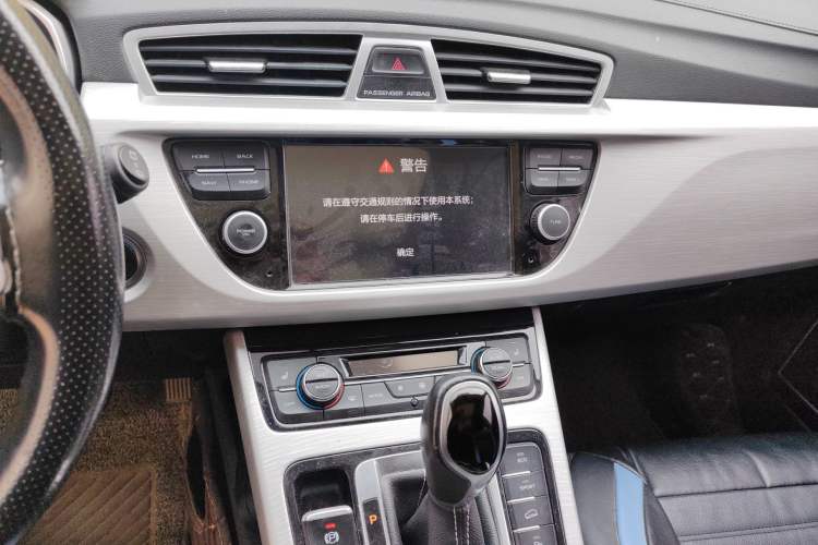 Used Geely Auto Emgrand X7 Sport 2018 1.8TD Automatic Two-Wheel Drive Smart Connect 4G Internet Edition