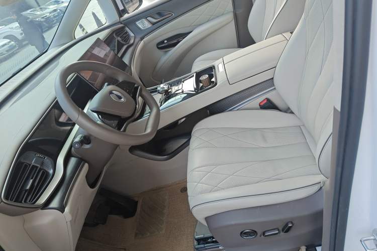 Used Denza D9 2022 DM-i 970 Four-Wheel Drive Flagship Model