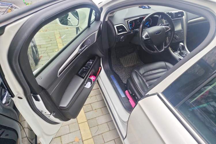 Used Ford Mondeo 2013 2.0L GTDi 200 Fashion Edition
