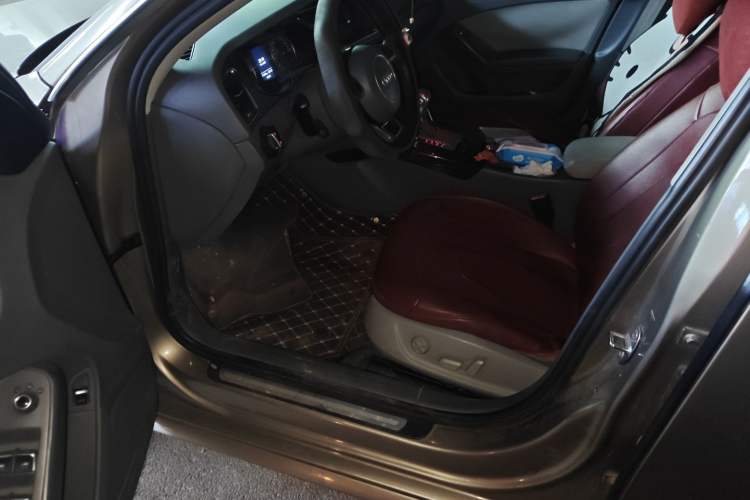 Used Audi A4L 2013 35 TFSI Automatic Comfort Model
