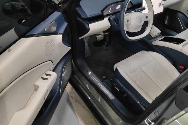 Used Zeekr 007 2025 Rear-Drive Intelligent Driving Version 75 kWh
