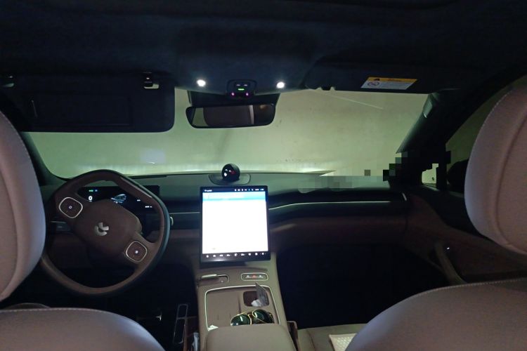 Used Nio ES8 2023 75 kWh Executive Edition
